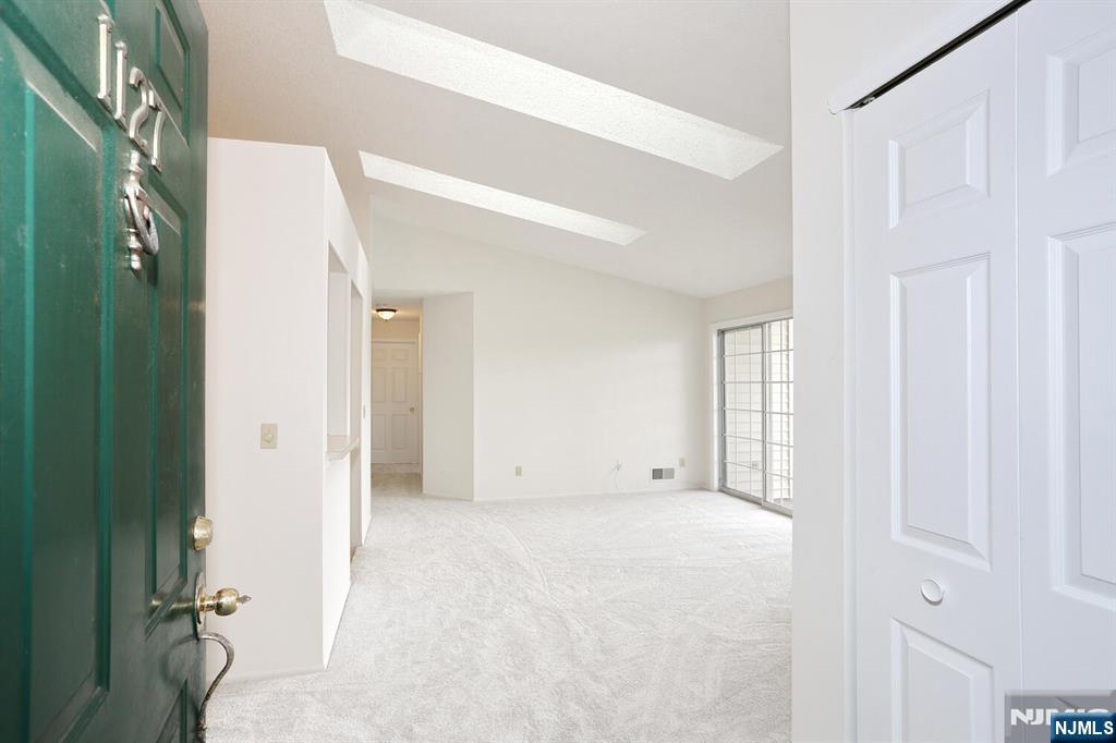 1127 Sycamore Lane 1127