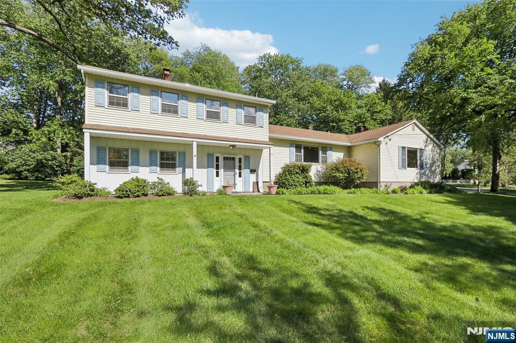 Property for Sale at 70 Sheri Drive, Allendale, New Jersey - Bedrooms: 4 
Bathrooms: 4 
Rooms: 10  - $1,250,000