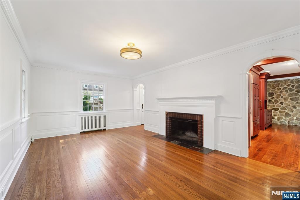 755 W Saddle River Road