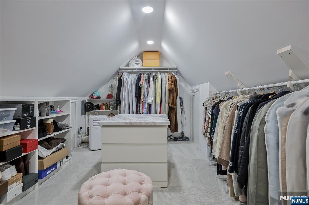 Ramsey, New Jersey 07446, United States, 3 Bedrooms Bedrooms, ,2 BathroomsBathrooms,Residential,Active,228055