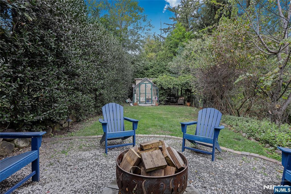 Ramsey, New Jersey 07446, United States, 3 Bedrooms Bedrooms, ,2 BathroomsBathrooms,Residential,Active,228055