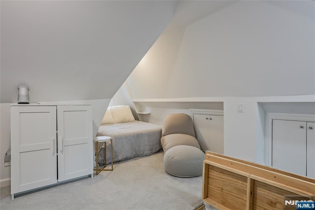 Ramsey, New Jersey 07446, United States, 3 Bedrooms Bedrooms, ,2 BathroomsBathrooms,Residential,Active,228055