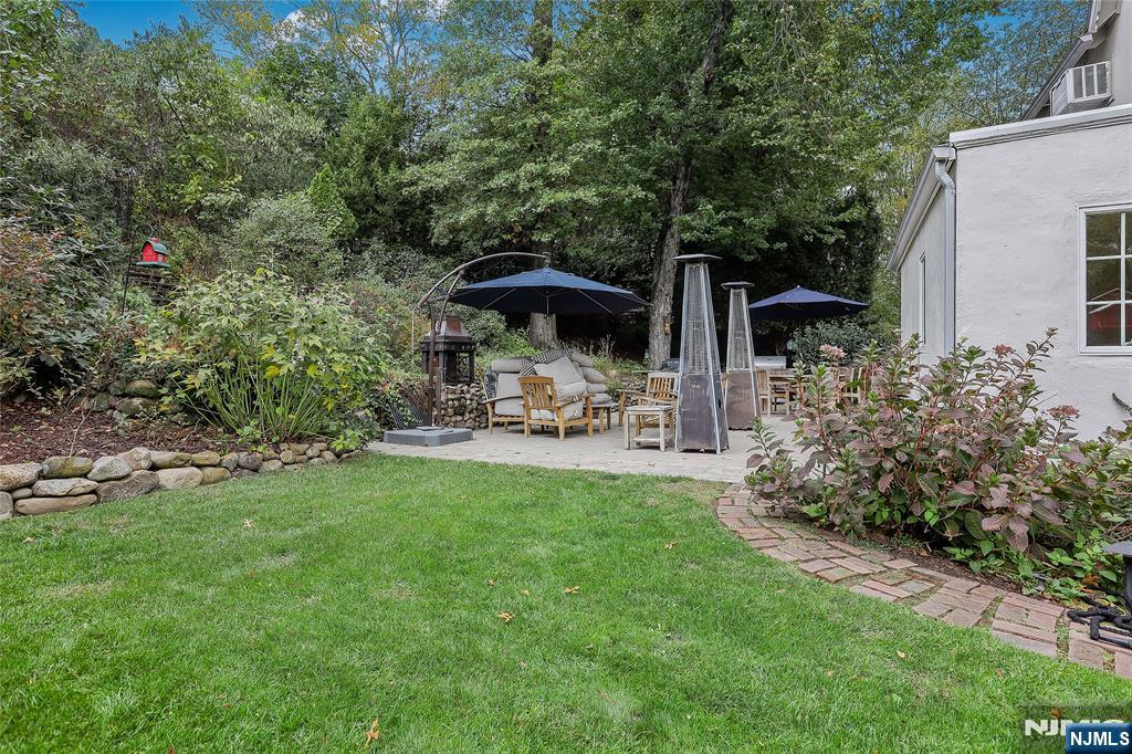 Ramsey, New Jersey 07446, United States, 3 Bedrooms Bedrooms, ,2 BathroomsBathrooms,Residential,Active,228055