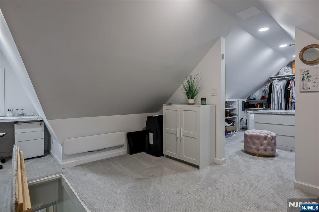 Ramsey, New Jersey 07446, United States, 3 Bedrooms Bedrooms, ,2 BathroomsBathrooms,Residential,Active,228055