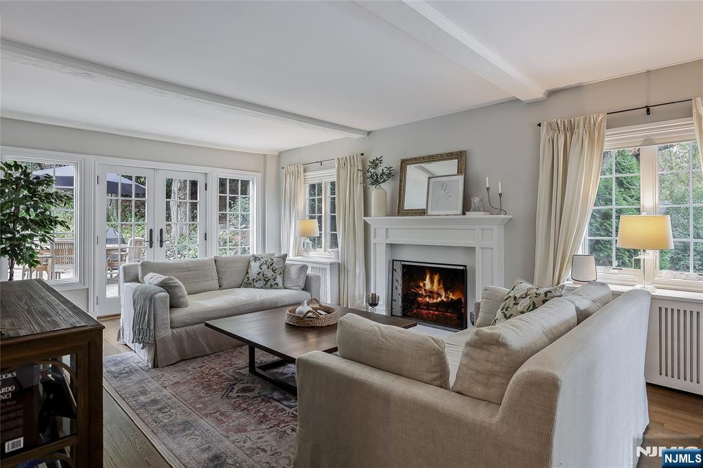 Ramsey, New Jersey 07446, United States, 3 Bedrooms Bedrooms, ,2 BathroomsBathrooms,Residential,Active,228055