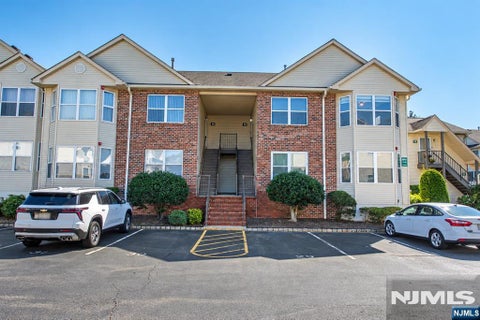 Photo of 12 Frankie Lane #3304, East Hanover Township, NJ 07936 (MLS # 26038488)