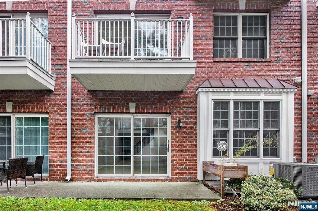 121 Abbie Court