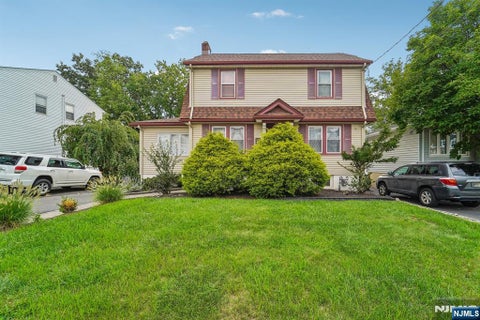 Photo of 602 Eagle Rock Avenue, West Orange, NJ 07052 (MLS # 26031752)
