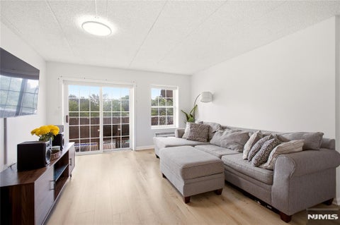 Photo of 446 Passaic Street #4H, Hackensack, NJ 07601 (MLS # 26031021)