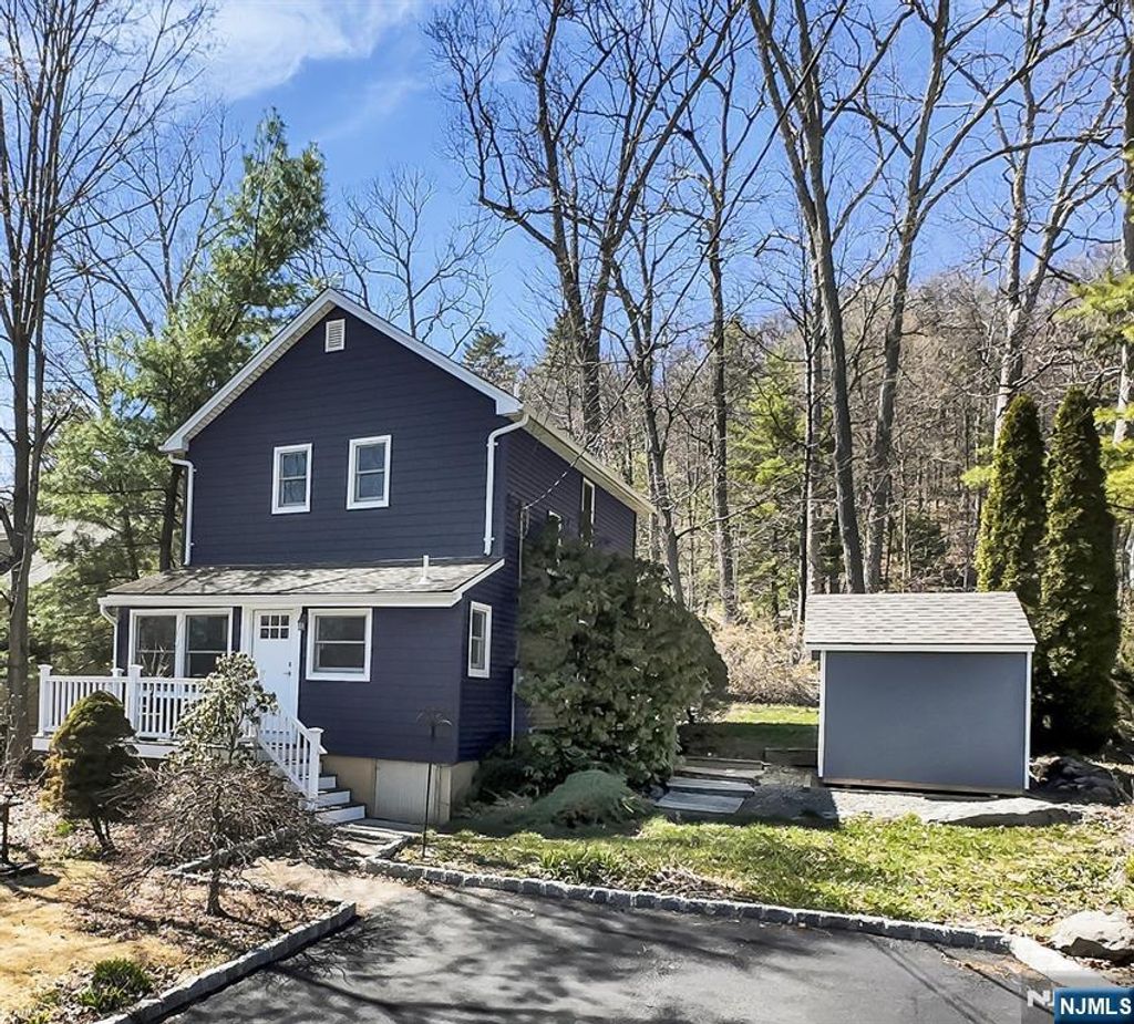 Photo of 7 Shadowy Lane, West Milford, NJ 07480 (MLS # 26012186)