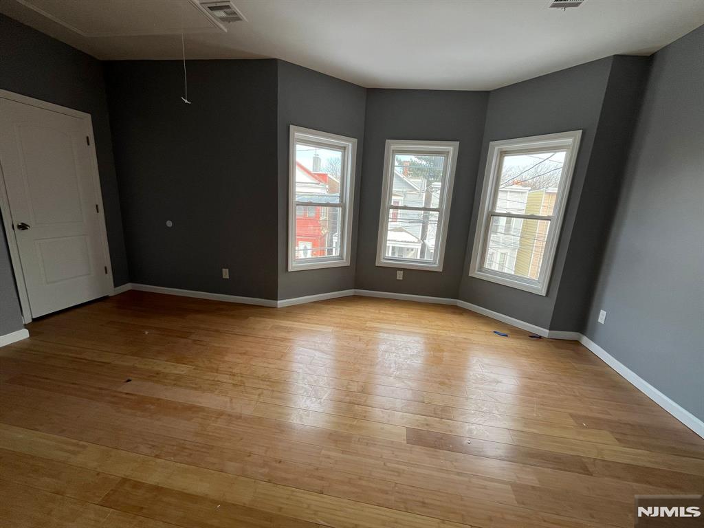 Rental Property at 149 Myrtle Ave 2, Jersey City, New Jersey - Bedrooms: 4 
Bathrooms: 2 
Rooms: 8  - $3,000 MO.