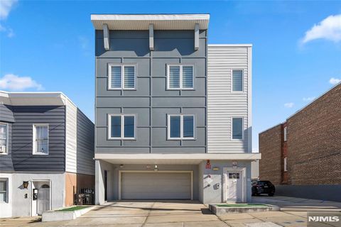 1432 46th Street North Bergen NJ 07047