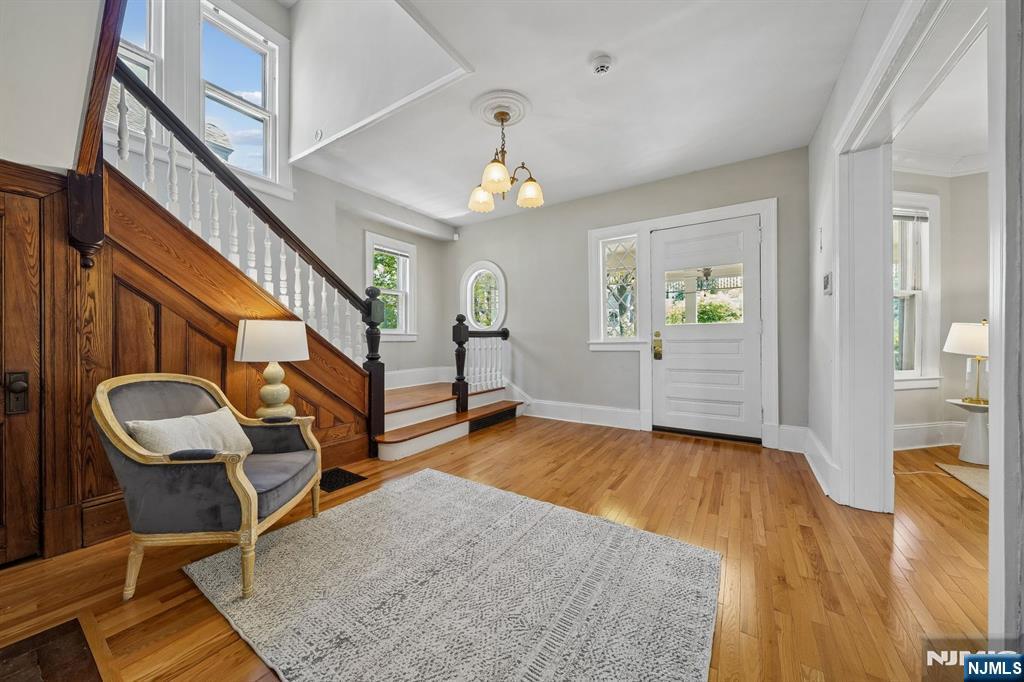 215 Inwood Avenue