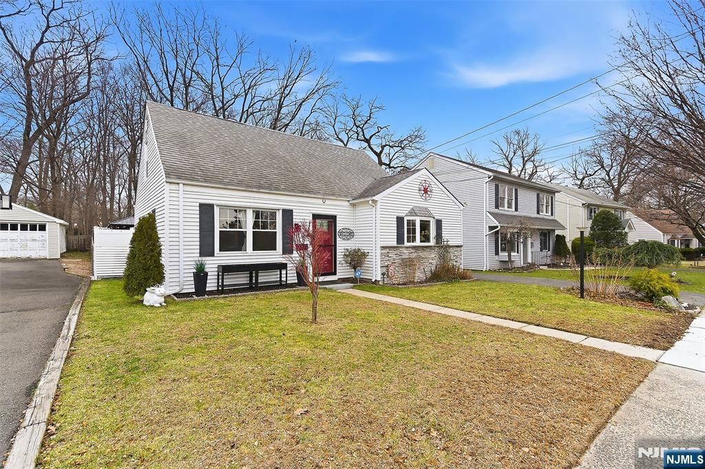 Photo of 44 Kaywin Avenue, Hawthorne, NJ 07506 (MLS # 26001695)