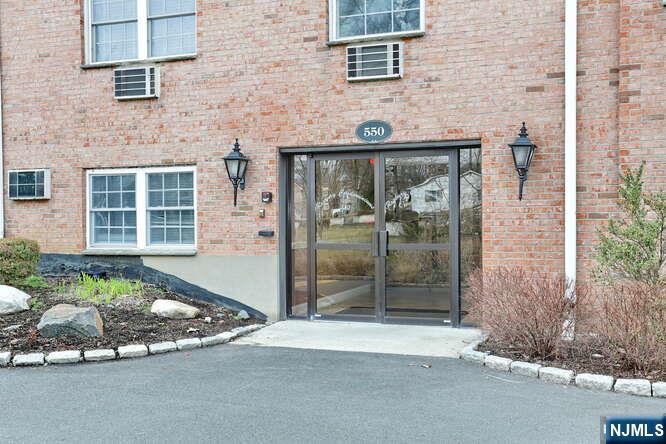 550 Fairview Avenue 308