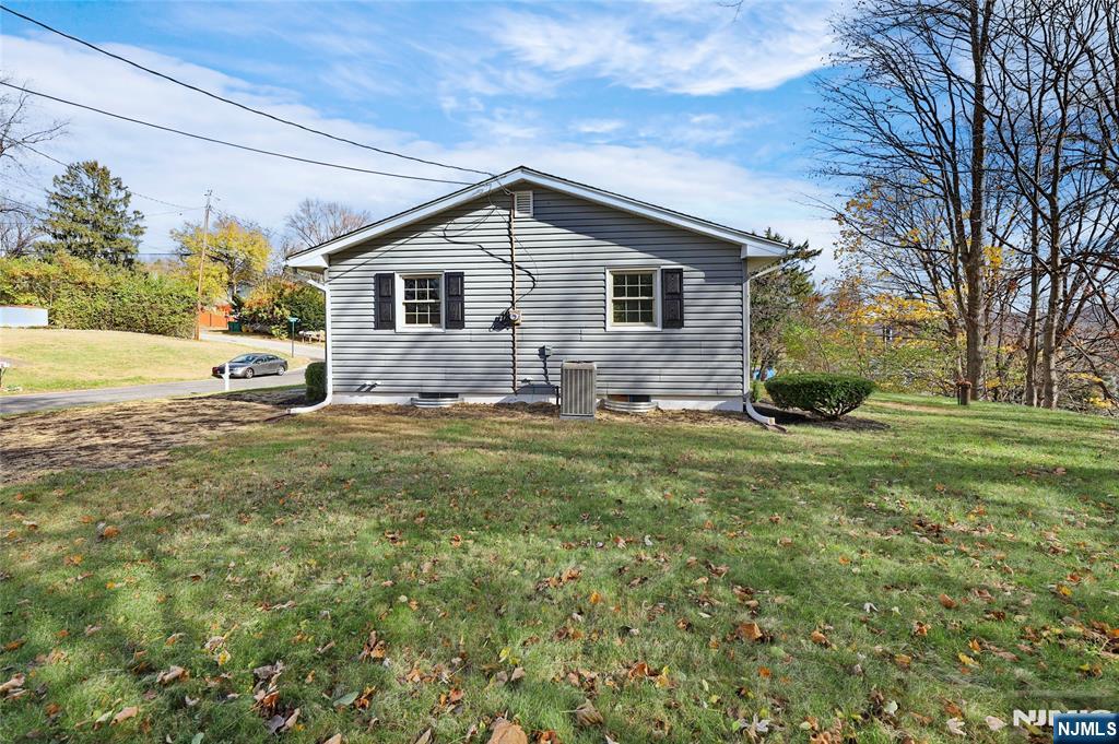 6 Van Buren Avenue