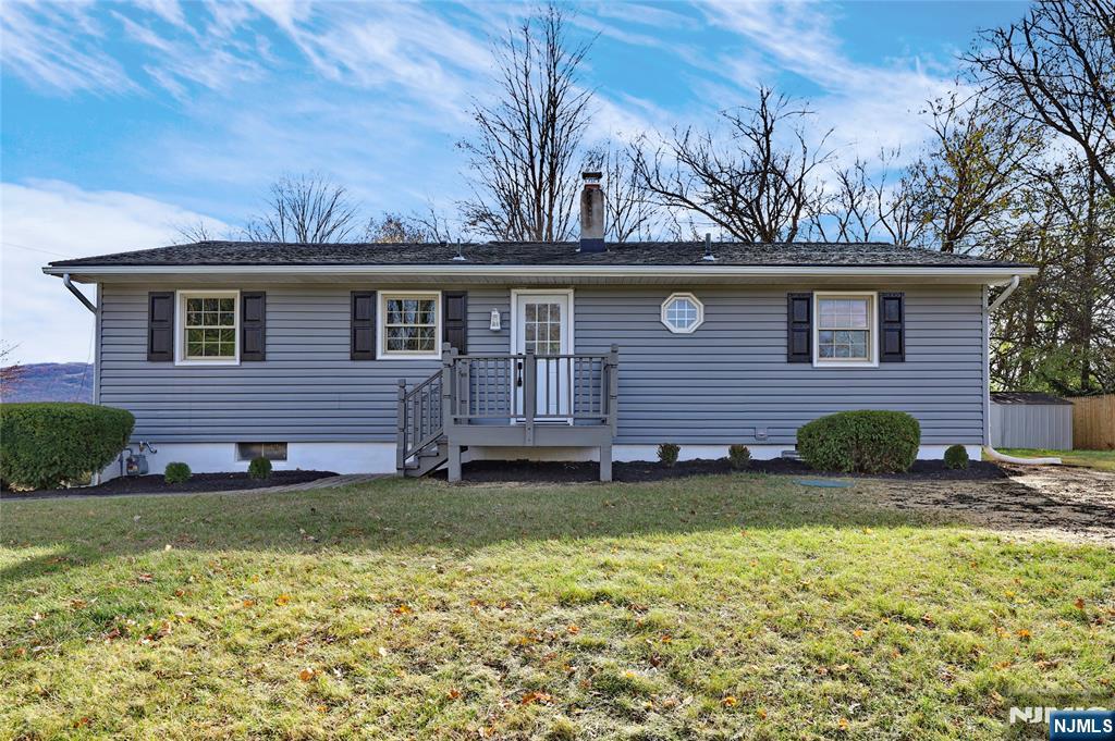 6 Van Buren Avenue