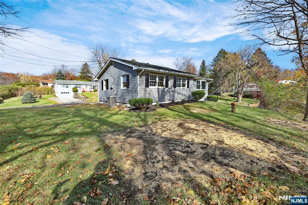 6 Van Buren Avenue
