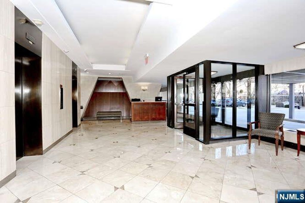 Photo of 4 Horizon Road #1210, Fort Lee, NJ 07024 (MLS # 26009601)