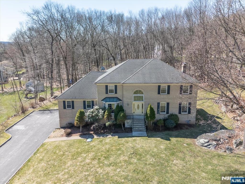 17 Pleasant Village Drive