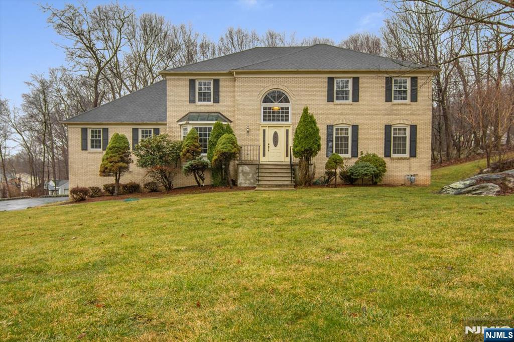 17 Pleasant Village Drive