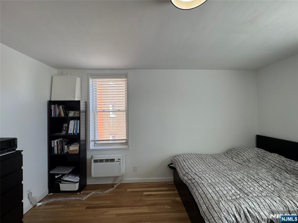 2160 Center Avenue 4G