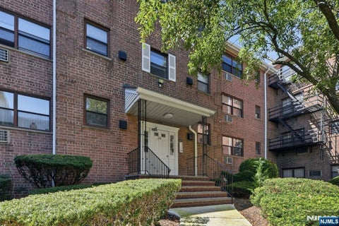 Photo of 214 Prospect Avenue #143C, Hackensack, NJ 07601 (MLS # 26033754)