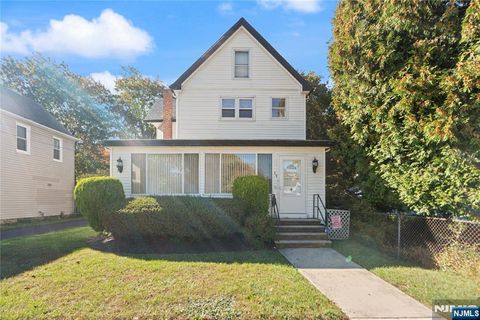 29 Leary Avenue Bloomingdale NJ 07403