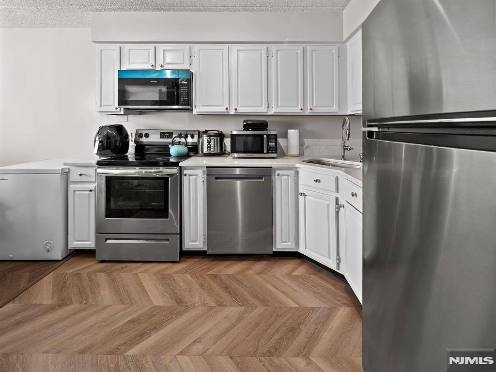 290 Anderson Street 5D