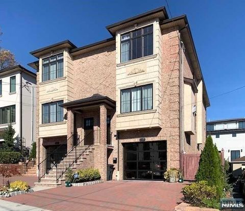 245 Park Avenue Cliffside Park NJ 07010