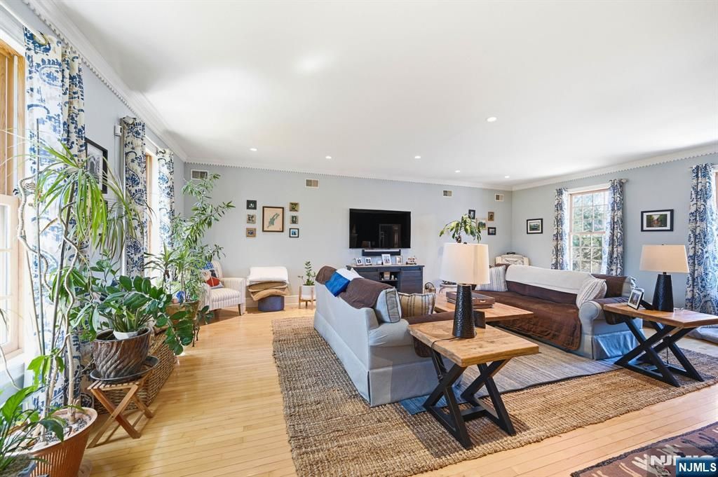 Photo of 173 Point Breeze Drive, West Milford, NJ 07421 (MLS # 26012133)