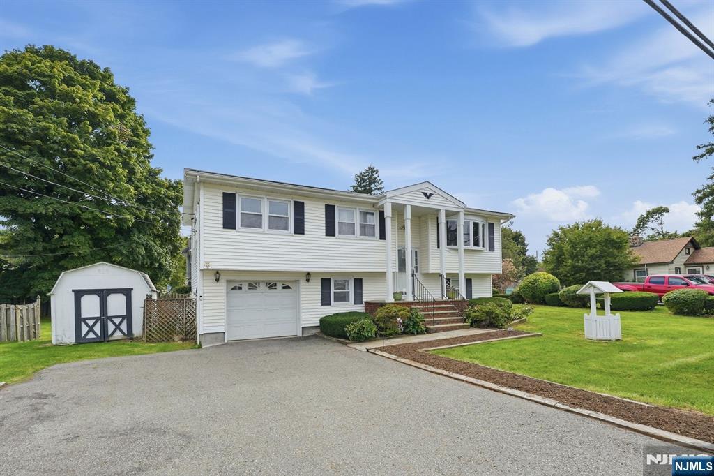 453 Warwick Turnpike