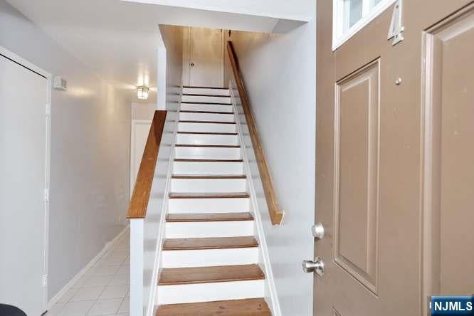 290 Hamilton Place 4