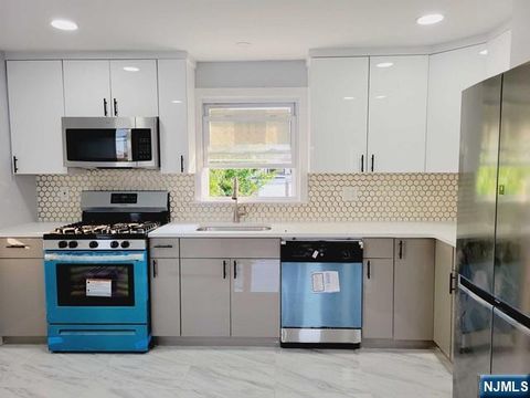 Photo of 75 W Central Blvd #2, Palisades Park, NJ 07650 (MLS # 26007969)