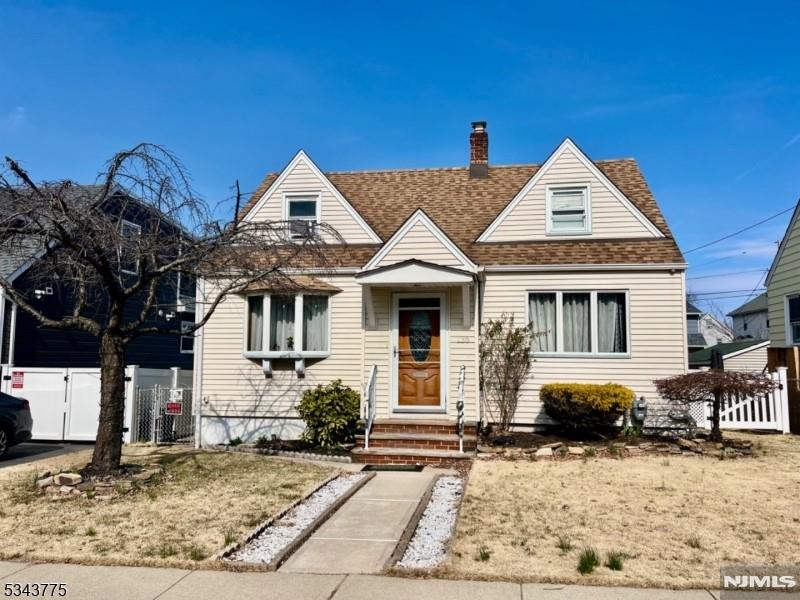 Property for Sale at 136 Van Riper Avenue, Clifton, New Jersey - Bedrooms: 4 
Bathrooms: 2 
Rooms: 9  - $565,000