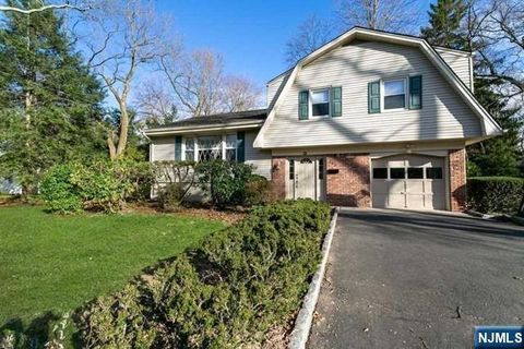 Photo of 129 Garfield St, Haworth, NJ 07641 (MLS # 25029742)