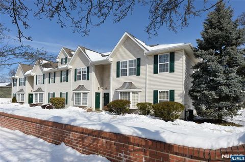 40 Chanda Court D040 Clifton NJ 07012