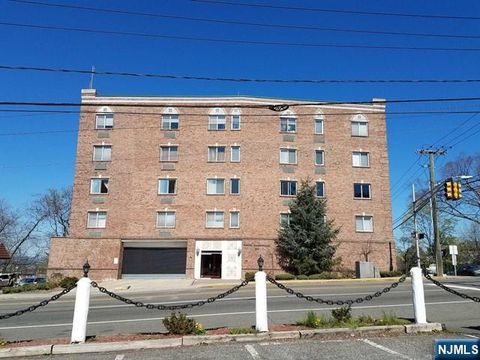 Photo of 399 11th St #406, Palisades Park, NJ 07650 (MLS # 25039161)