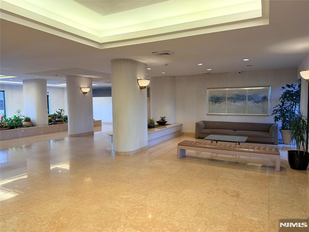 200 Winston Drive 1014