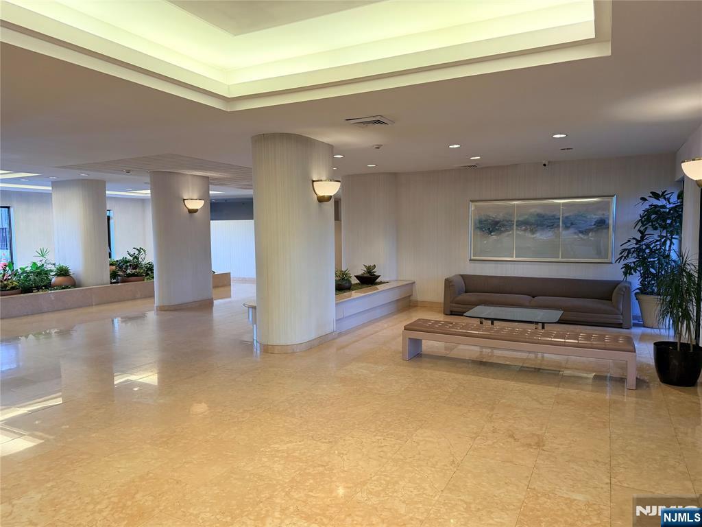 200 Winston Drive 1014