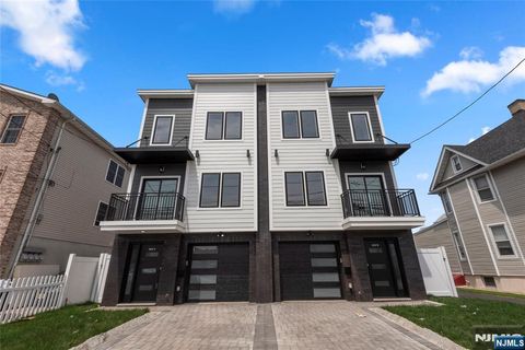 Photo of 403 Maple St, Kearny, NJ 07032 (MLS # 26020106)