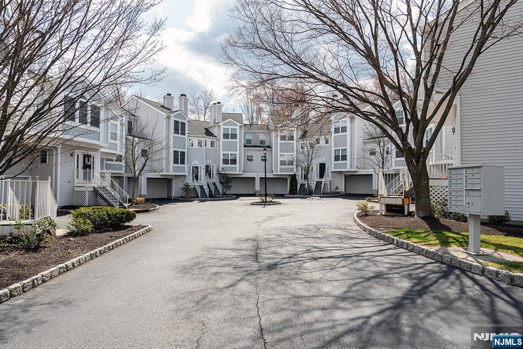 Property for Sale at 1008 Edgehill Terrace, Hanover Twp, New Jersey - Bedrooms: 2 
Bathrooms: 3  - $650,000