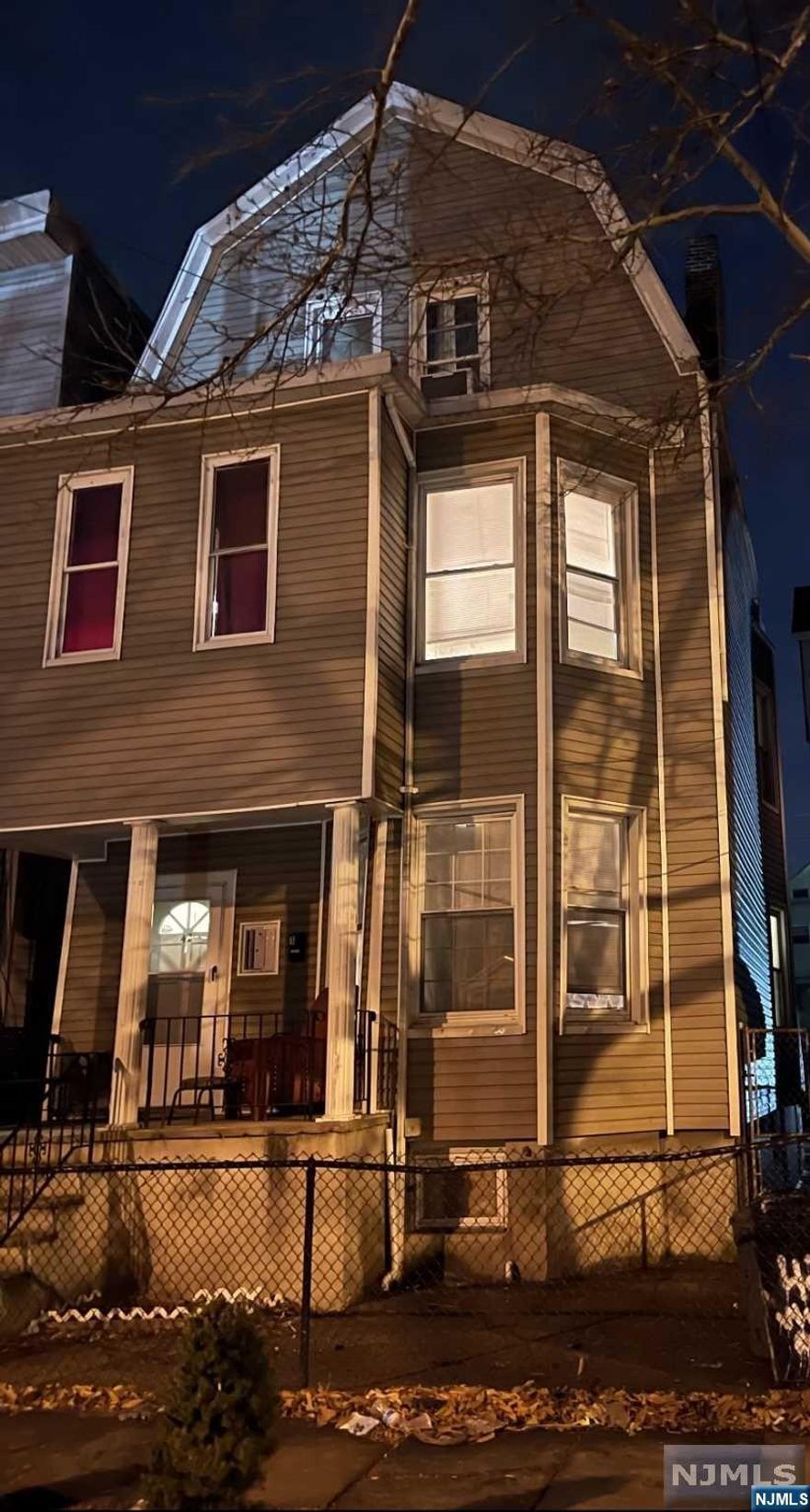 Fixer-upper property in a great desirable location. Conveniently located close to transportations, parks, schools, shopping and more. One of the units are vandalized and may not be able to show. Sale subjected to third party approval. Offers will only be reviewed with proof of funds or mortgage pre-approval. Strictly being sold as-is, where-is condition. Buyer responsible for all certificates and inspections if needed. Seller makes no representation to the condition of the property. Buyers are requested to do their own due diligence for the legal usage of the property. Property needs TLC