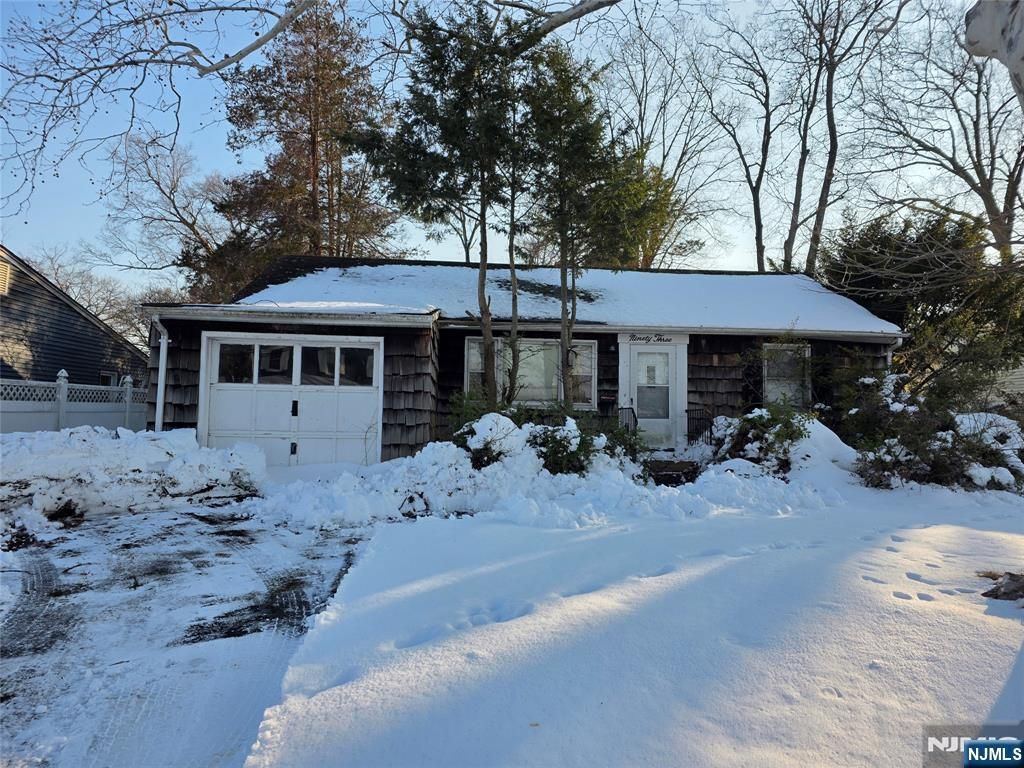 Photo of 93 Highland Avenue, Emerson, NJ 07630 (MLS # 26006137)