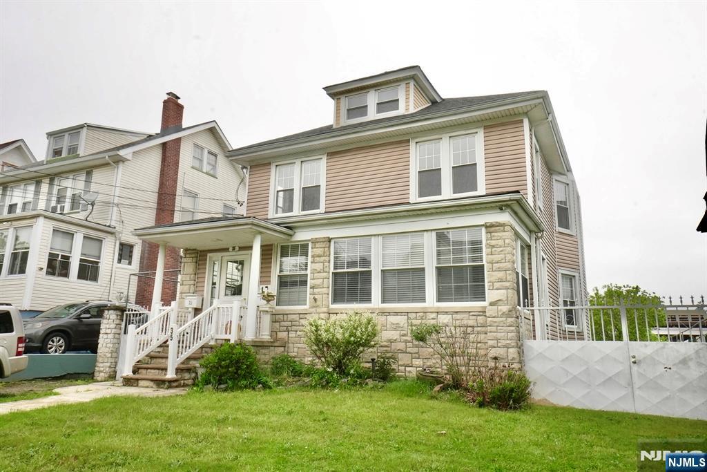 Rental Property at 35 New Lawn Ave 2, Kearny, New Jersey - Bedrooms: 3 
Bathrooms: 1 
Rooms: 6  - $2,650 MO.