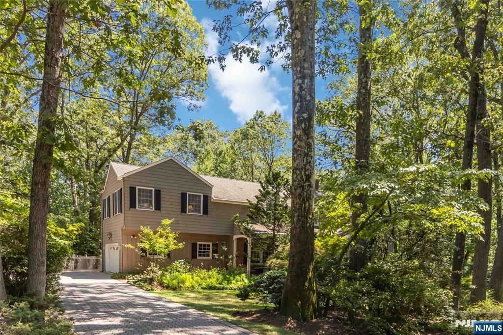 Photo of 72 Rose Avenue, Woodcliff Lake, NJ 07677 (MLS # 25028098)