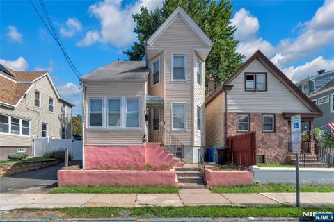 Photo of 256 Edmund Avenue, Paterson, NJ 07502 (MLS # 26034610)