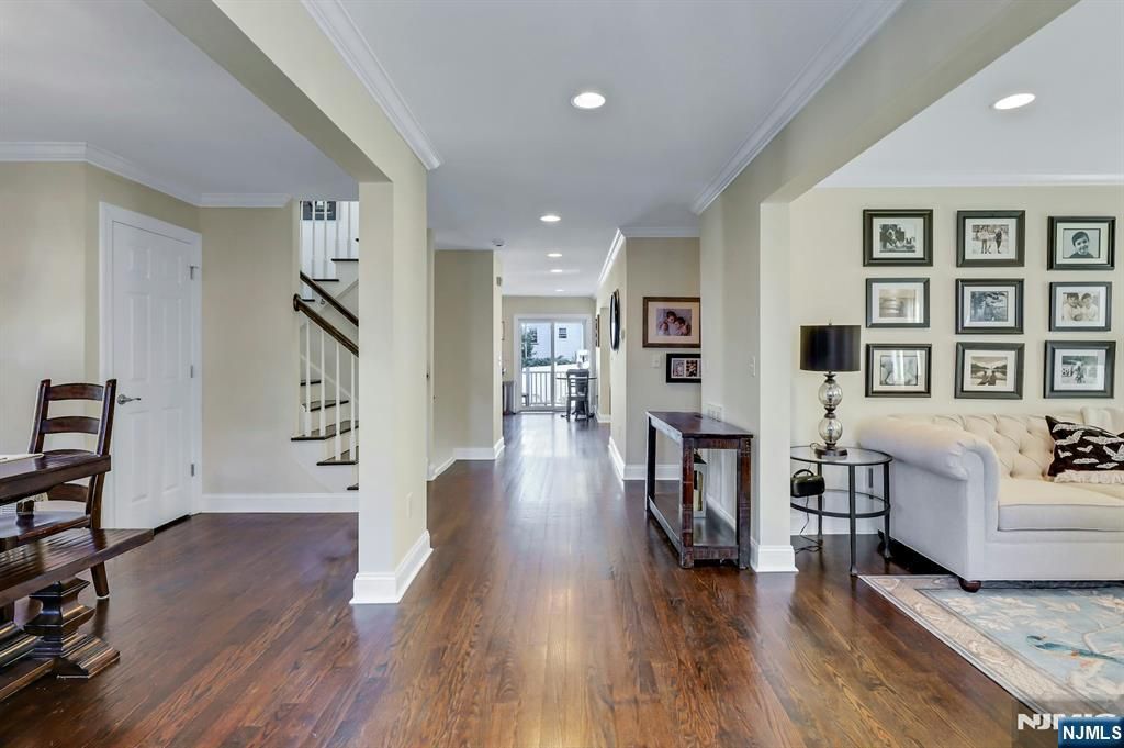 Photo of 35 Franklin Avenue, Hasbrouck Heights, NJ 07604 (MLS # 25035727)