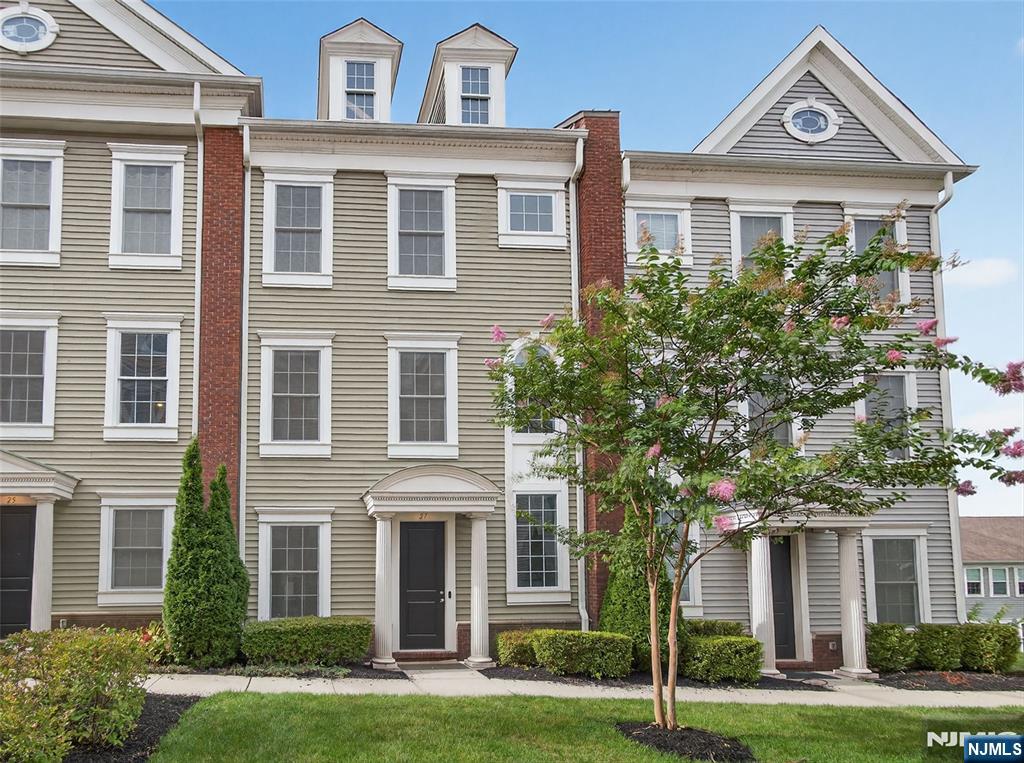 27 Roosevelt Drive