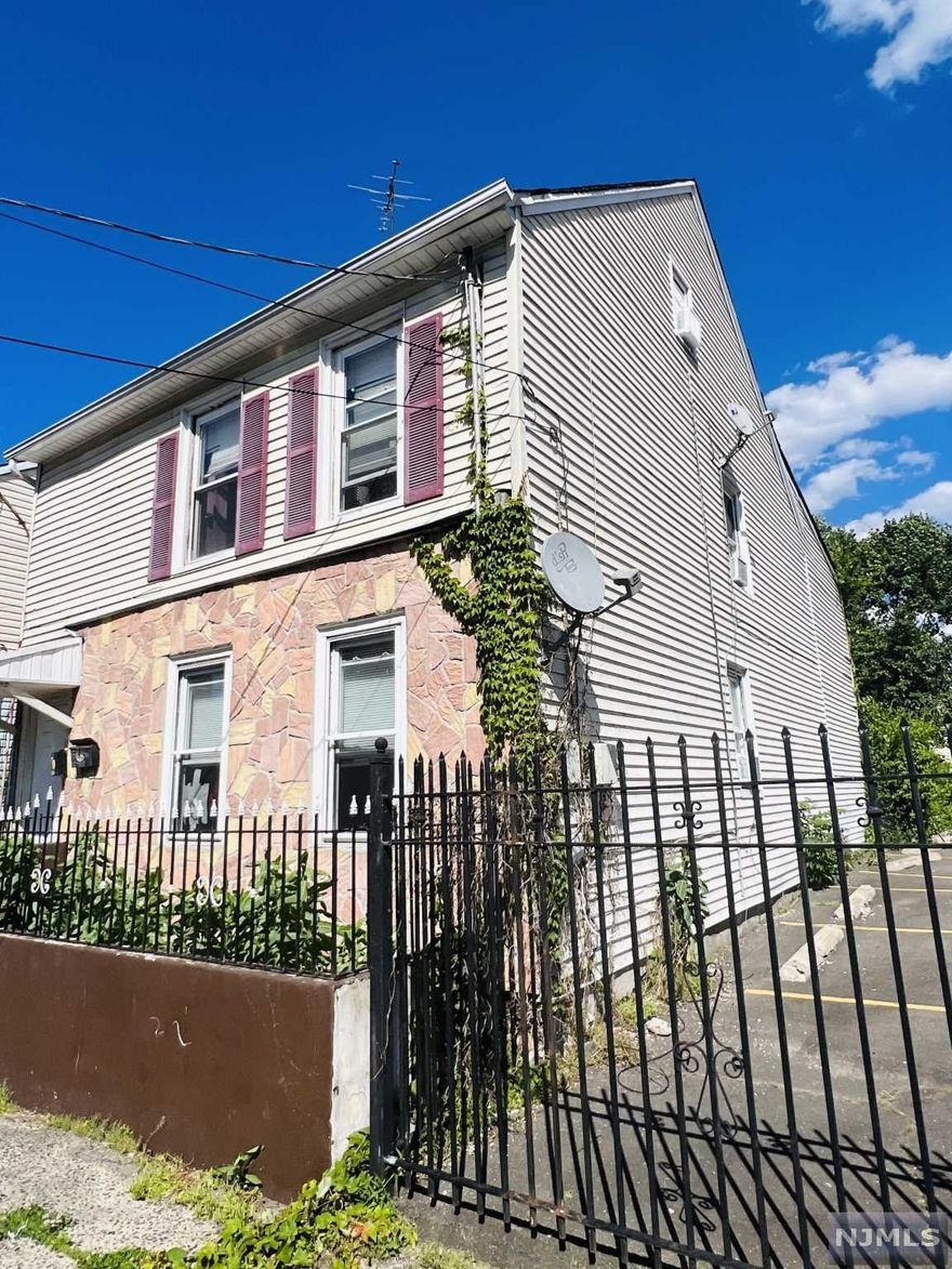 NO FHA. CONVENTIONAL OR CASH. PROPERTY IS SOLD STRICTLY "AS IS." SELLER IS NOT DOING ANY REPAIRS. EXCELENT INVESTMENT 2 FAMILY HOUSE, FULLY OCCUPIED. HOUSE FETURES 1ST UNIT 2 BEDROOMS, LIVING ROOM, EAT-IN KITCHEN, AND 1 BATH. 2ND UNIT FEATURES 2 BEDROOMS, LIVING ROOM, BATH, EAT-IN KITCHEN, 3RD FLOOR 2 BEDROOMS.